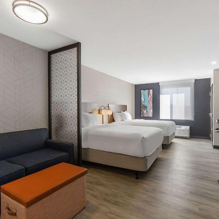 Everhome Suites Corona Buitenkant foto