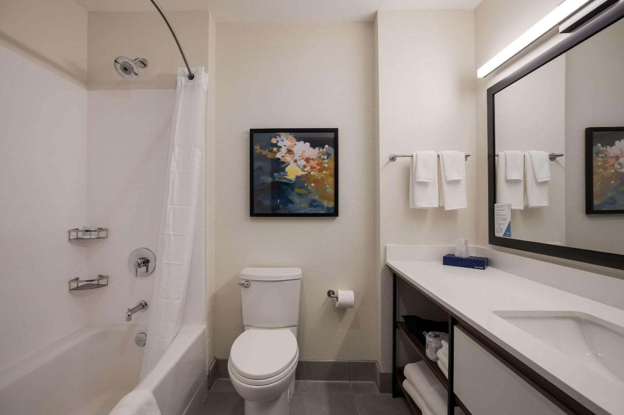 Everhome Suites Corona Buitenkant foto