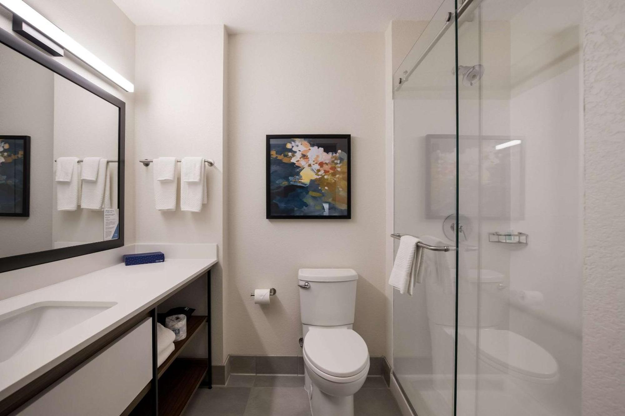 Everhome Suites Corona Buitenkant foto