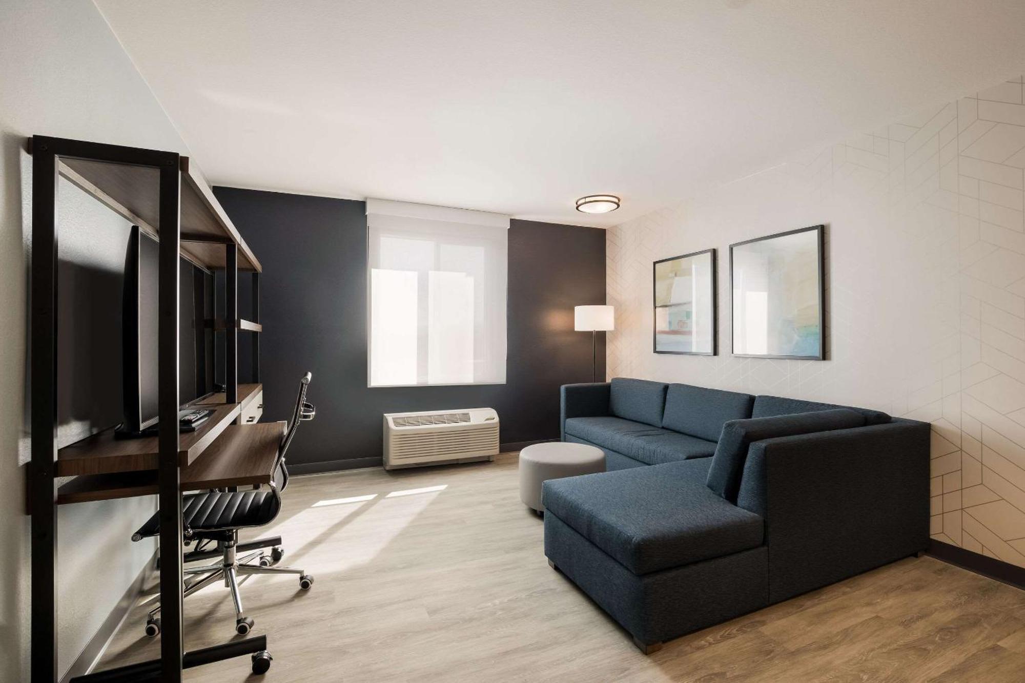 Everhome Suites Corona Buitenkant foto