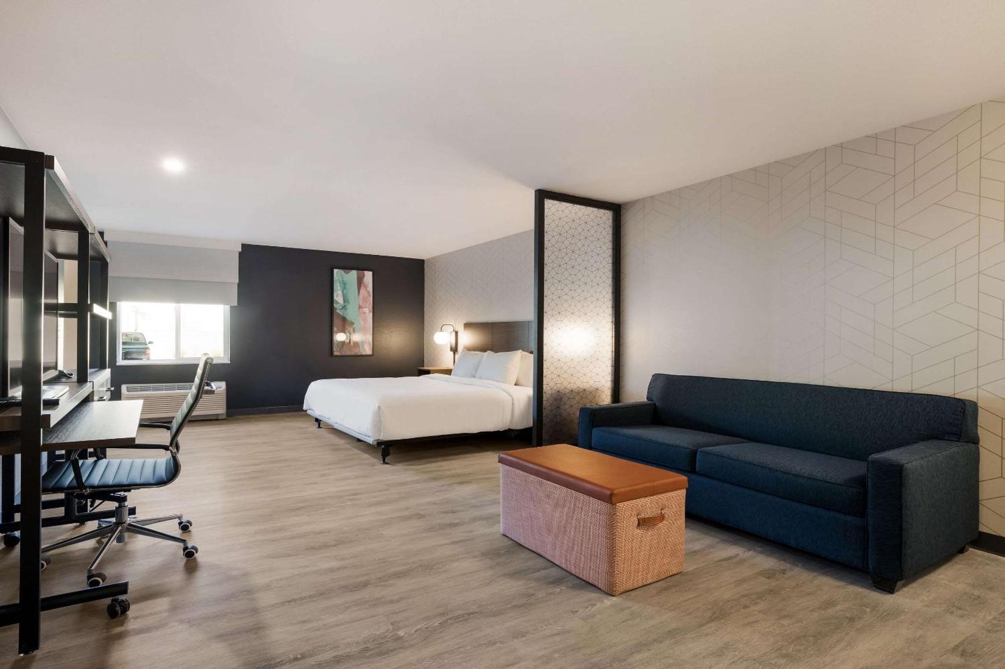 Everhome Suites Corona Buitenkant foto