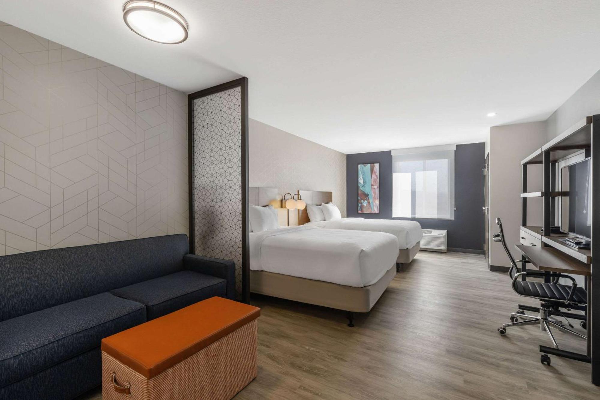 Everhome Suites Corona Buitenkant foto